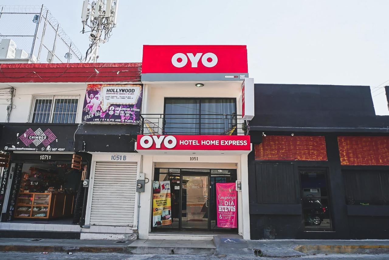 Oyo Hotel Home Express 툭스틀라 외부 사진